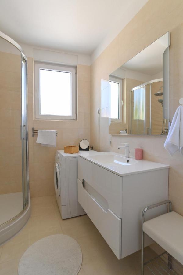 Apartman Iskra Apartment Rijeka Ngoại thất bức ảnh